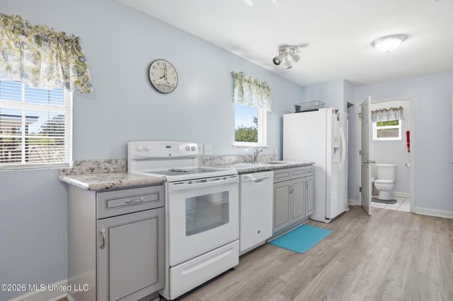 5057 Elbrus Street, Bay Saint Louis, MS 39520