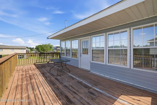 5057 Elbrus Street, Bay Saint Louis, MS 39520