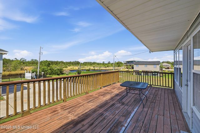 5057 Elbrus Street, Bay Saint Louis, MS 39520