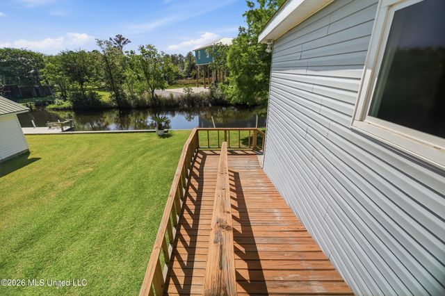 5057 Elbrus Street, Bay Saint Louis, MS 39520