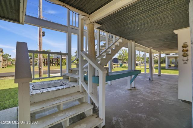 5057 Elbrus Street, Bay Saint Louis, MS 39520