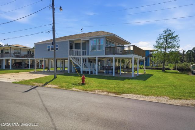 5057 Elbrus Street, Bay Saint Louis, MS 39520