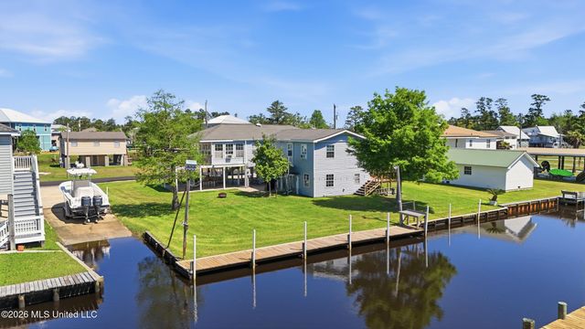 5057 Elbrus Street, Bay Saint Louis, MS 39520