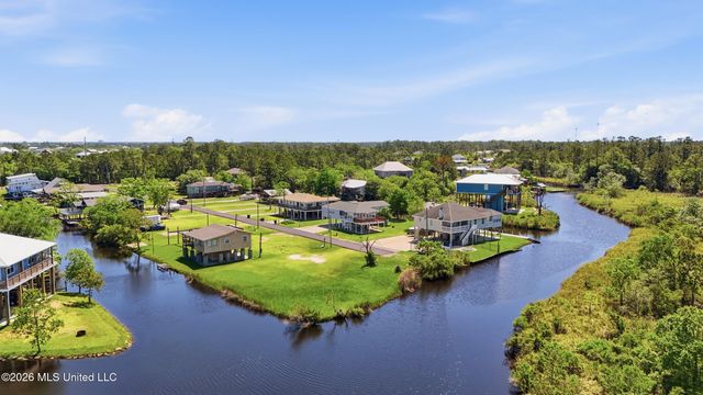 5057 Elbrus Street, Bay Saint Louis, MS 39520