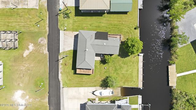 5057 Elbrus Street, Bay Saint Louis, MS 39520