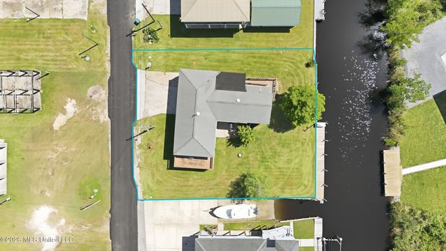 5057 Elbrus Street, Bay Saint Louis, MS 39520