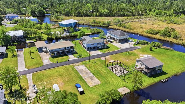 5057 Elbrus Street, Bay Saint Louis, MS 39520