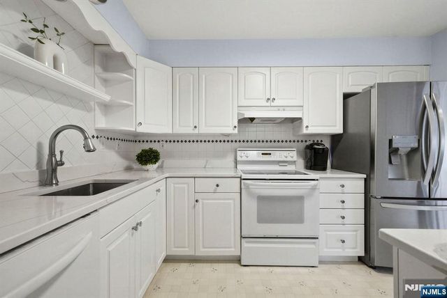 202 Colonial Avenue, Saddle Brook, NJ 07663