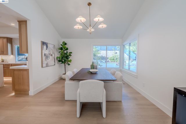 205 Sabina Ct, Danville, CA 94526