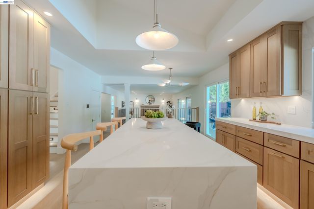 205 Sabina Ct, Danville, CA 94526