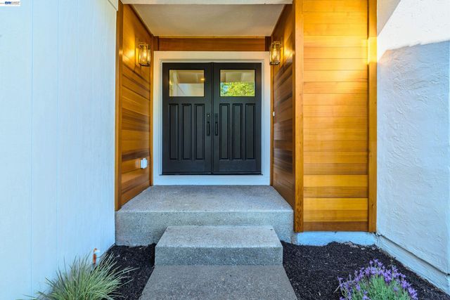 205 Sabina Ct, Danville, CA 94526