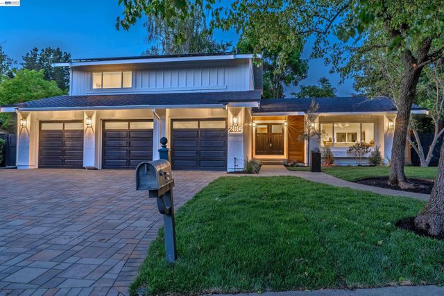 205 Sabina Ct, Danville, CA 94526