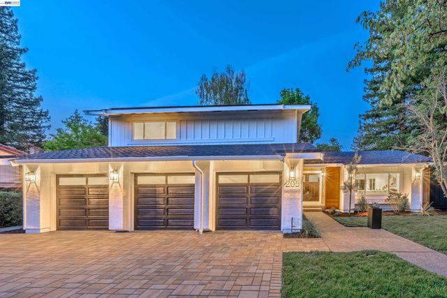 205 Sabina Ct, Danville, CA 94526