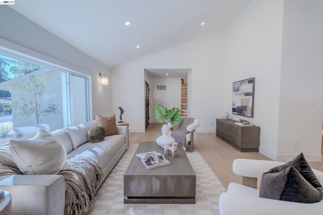 205 Sabina Ct, Danville, CA 94526