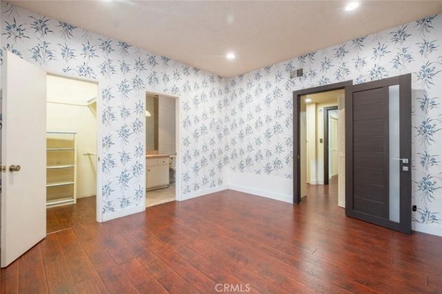17522 Sherman Way 202, Van Nuys, CA 91406