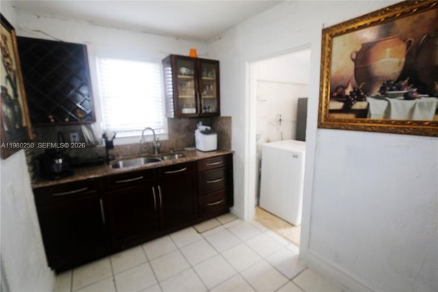4419 NW 17th Avenue, Miami, FL 33142