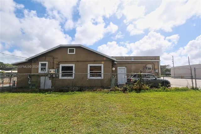 4419 NW 17th Avenue, Miami, FL 33142