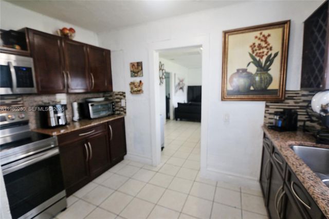 4419 NW 17th Avenue, Miami, FL 33142