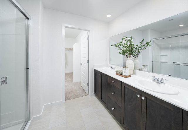 10195 Ragan Dr, Elk Grove, CA 95757