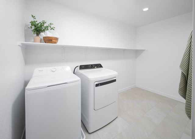 10195 Ragan Dr, Elk Grove, CA 95757