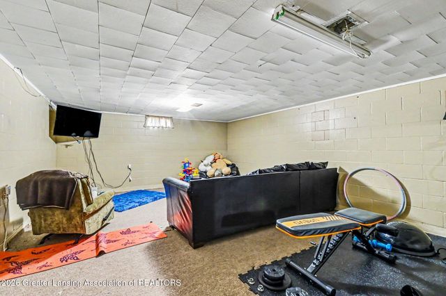237 Hume Boulevard, Lansing, MI 48917