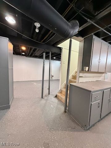 5279 W 50th Street, Parma, OH 44134