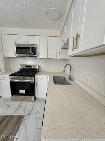 5279 W 50th Street, Parma, OH 44134