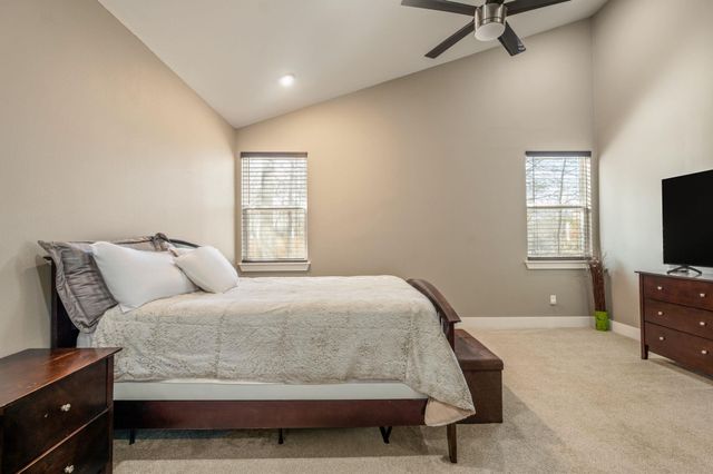 177 Mokulua LN, Bastrop, TX 78602