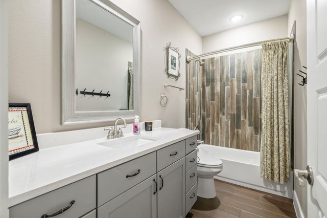 177 Mokulua LN, Bastrop, TX 78602