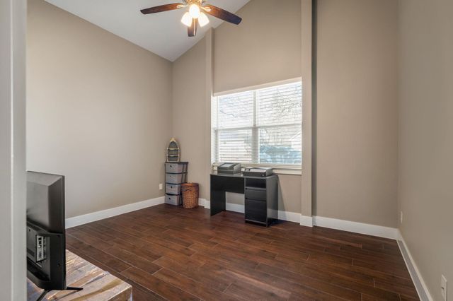 177 Mokulua LN, Bastrop, TX 78602