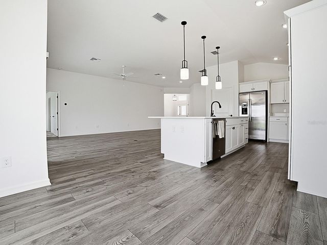 1404 HEARNS LOOP, The Villages, FL 34762