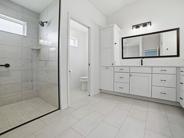 1404 HEARNS LOOP, The Villages, FL 34762