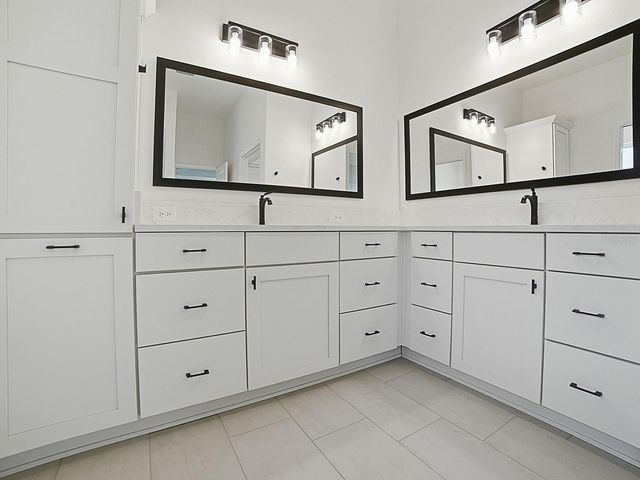 1404 HEARNS LOOP, The Villages, FL 34762