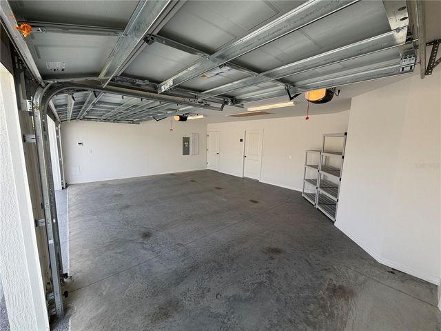 1404 HEARNS LOOP, The Villages, FL 34762