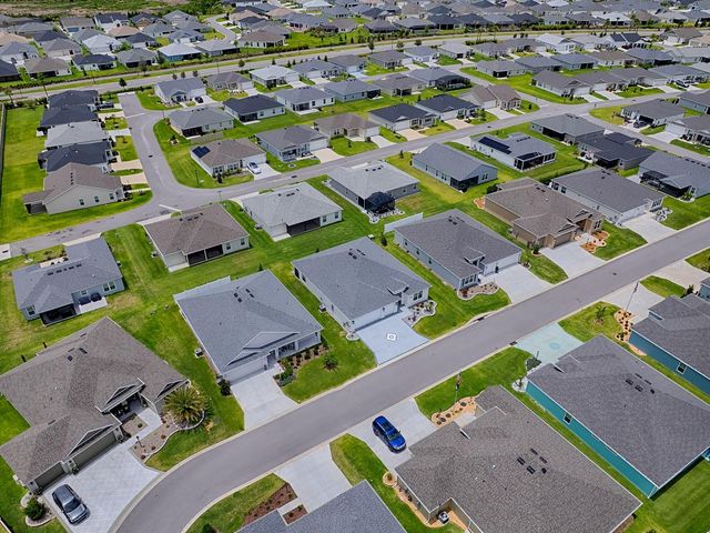 1404 HEARNS LOOP, The Villages, FL 34762