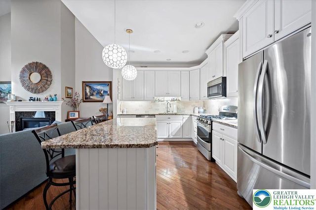 400 Inverness Circle, Easton, PA 18042