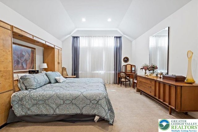 400 Inverness Circle, Easton, PA 18042