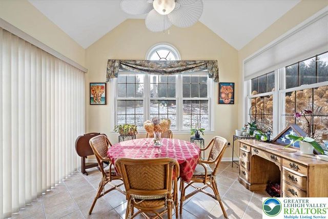 400 Inverness Circle, Easton, PA 18042