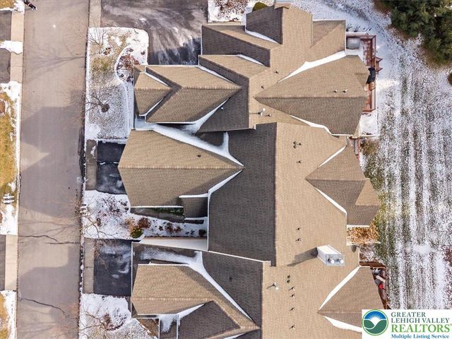 400 Inverness Circle, Easton, PA 18042