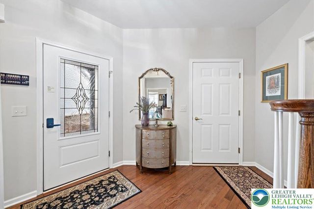 400 Inverness Circle, Easton, PA 18042