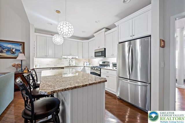 400 Inverness Circle, Easton, PA 18042