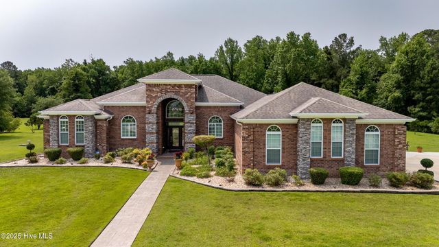 182 Country Squire Lane, Jacksonville, NC 28540