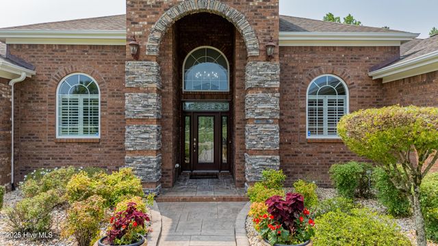 182 Country Squire Lane, Jacksonville, NC 28540