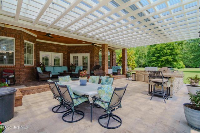 182 Country Squire Lane, Jacksonville, NC 28540
