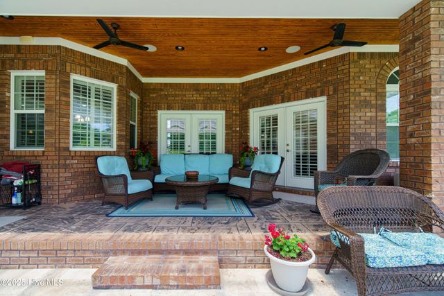 182 Country Squire Lane, Jacksonville, NC 28540