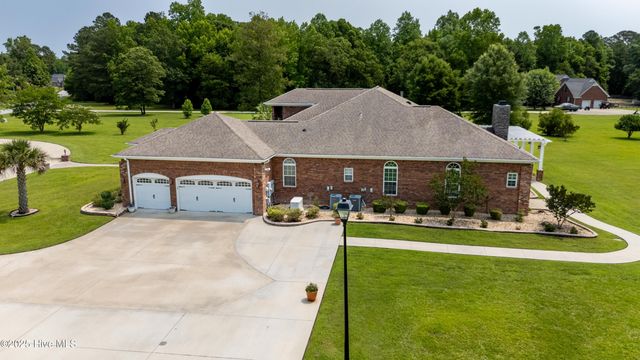 182 Country Squire Lane, Jacksonville, NC 28540