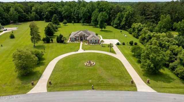 182 Country Squire Lane, Jacksonville, NC 28540