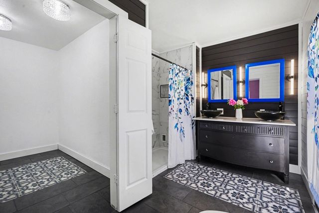 101 W Larkspur Drive, Alvin, TX 77511