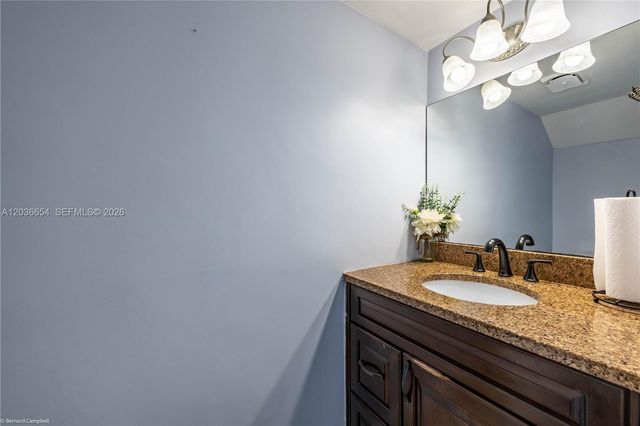 7501 Kimberly Blvd 115, North Lauderdale, FL 33068