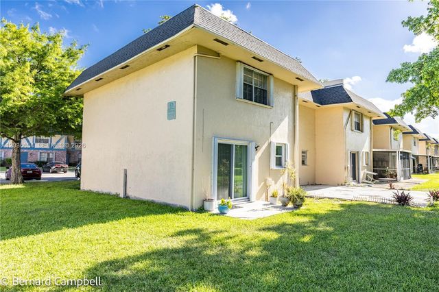 7501 Kimberly Blvd 115, North Lauderdale, FL 33068